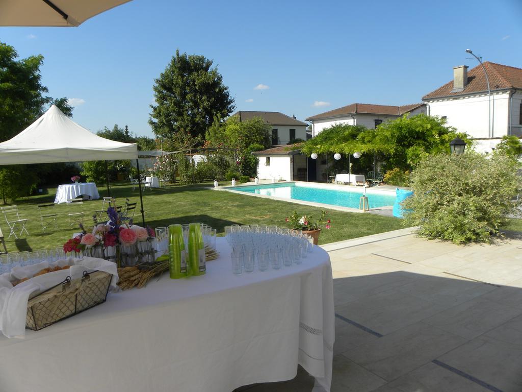 Entre Cour Et Jardin Bed & Breakfast Compertrix Dış mekan fotoğraf