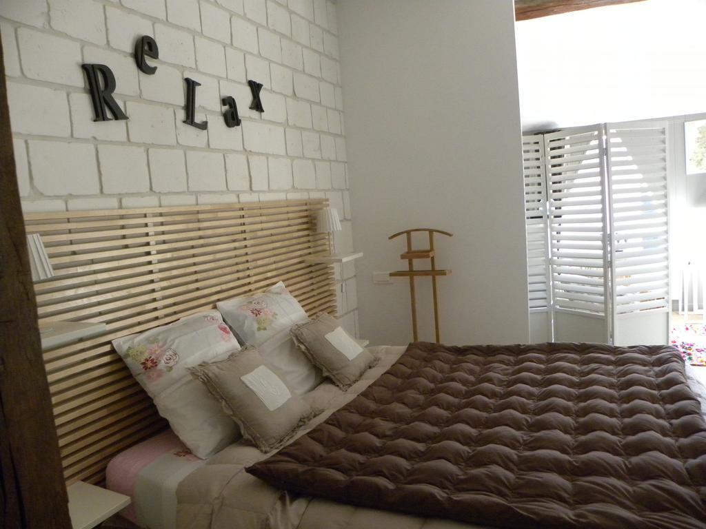 Entre Cour Et Jardin Bed & Breakfast Compertrix Oda fotoğraf