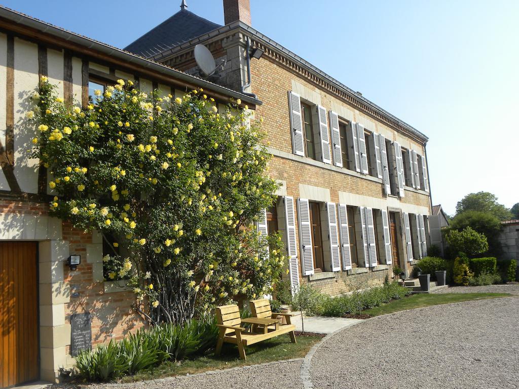 Entre Cour Et Jardin Bed & Breakfast Compertrix Dış mekan fotoğraf