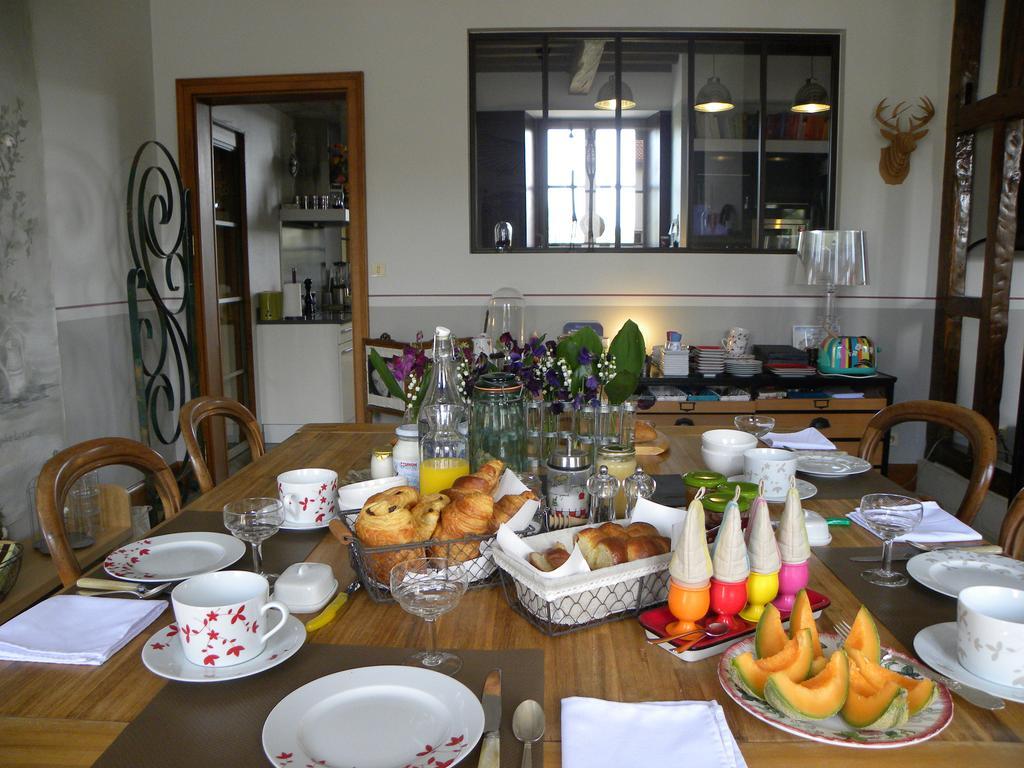Entre Cour Et Jardin Bed & Breakfast Compertrix Dış mekan fotoğraf